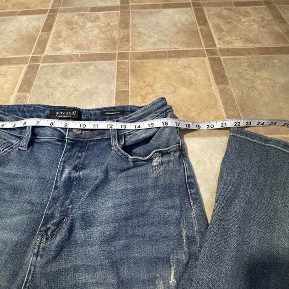 Judy Blue Straight Fit Jeans Distressed Medium Wash Stretch Size 13/31 - Picture 8 of 15